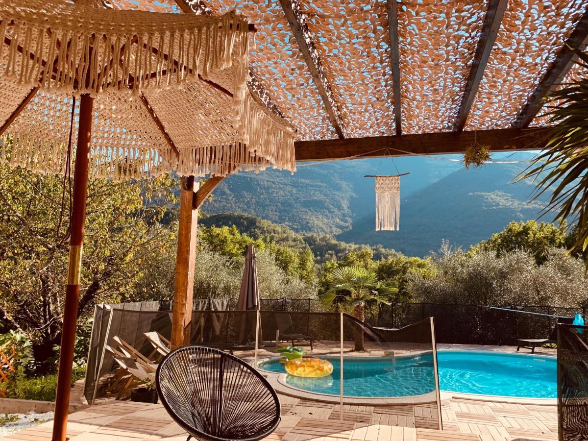 Apartamento 2P Au Coeur Des Montagnes Avec Piscine Chauffee Puget-Théniers Exterior foto